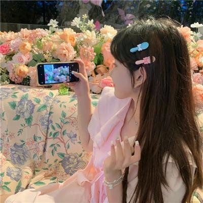饥饿的地鼠